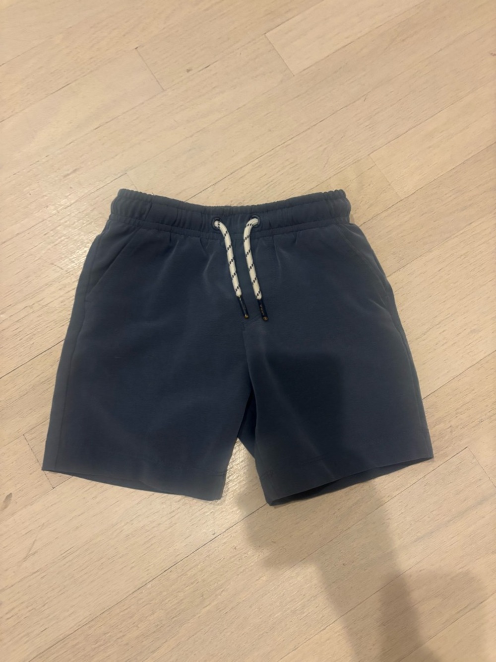 Vineyard Vines Navy Kids performance Shorts